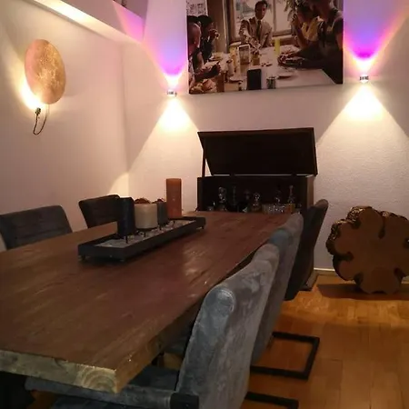 Δωμάτια σε οικογενειακή κατοικία Central Flat W. Skylineview 10 Min To Fair/messe